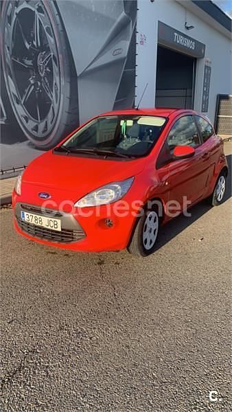 Usado Ford Ka 69 CV (50 kW) 2015 Rojo Berlina
