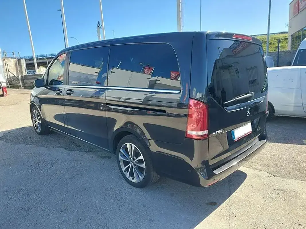 Usado Mercedes V250 Avantgarde 190 CV (139 kW) 2019 Negro Monovolumen