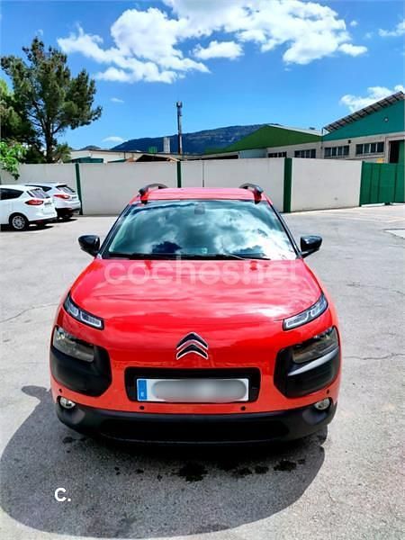 Usado Citroën C4 Shine Edition 100 CV (73 kW) 2016 Rojo Berlina