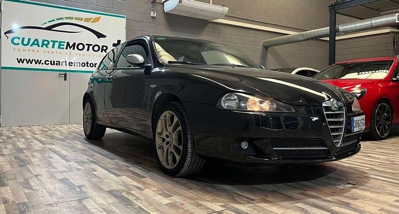 Negro Usado 2008 Alfa Romeo 147 Utilitario | 5499 € (Precio justo) - Imagen 1/4