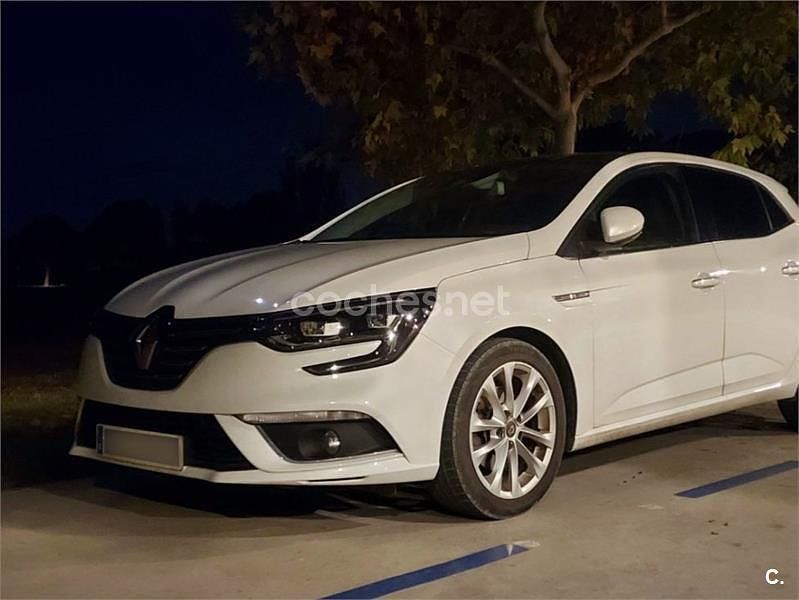 Blanco Usado 2018 Renault Mégane IV Zen Berlina | 9990 € (Buen precio) - Imagen 1/4