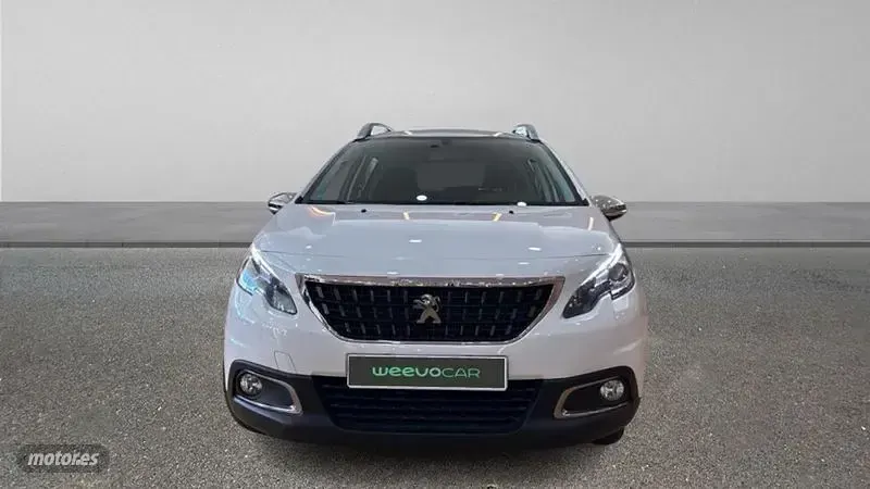 Usado Peugeot 2008 Signature Sky 82 CV (60 kW) 2019 Blanco SUV