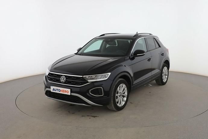 Negro Usado 2023 VW T-Roc Life SUV | 22.499 € (Precio justo) - Imagen 1/3
