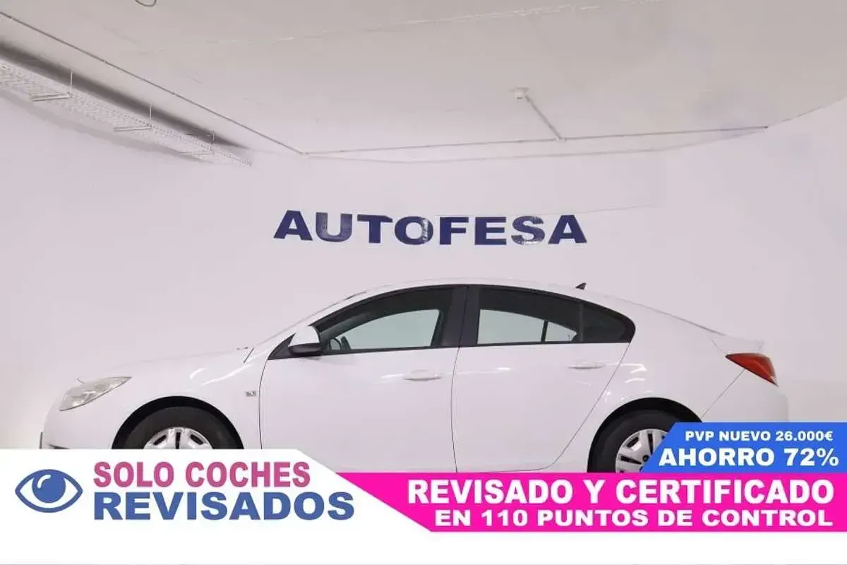 Usado Opel Insignia 140 CV (102 kW) 2012 Blanco Berlina