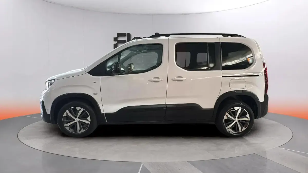 Usado Peugeot Rifter GTi 102 CV (75 kW) 2023 Blanco Monovolumen