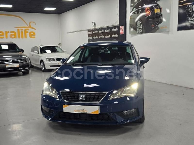 Usado Seat Leon Style 115 CV (84 kW) 2019 Azul Berlina