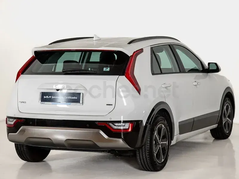 Usado Kia Niro 141 CV (103 kW) 2024 Blanco SUV