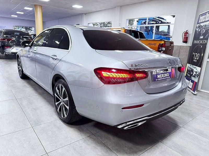 Usado Mercedes E300 306 CV (225 kW) 2021 Gris / plata Berlina