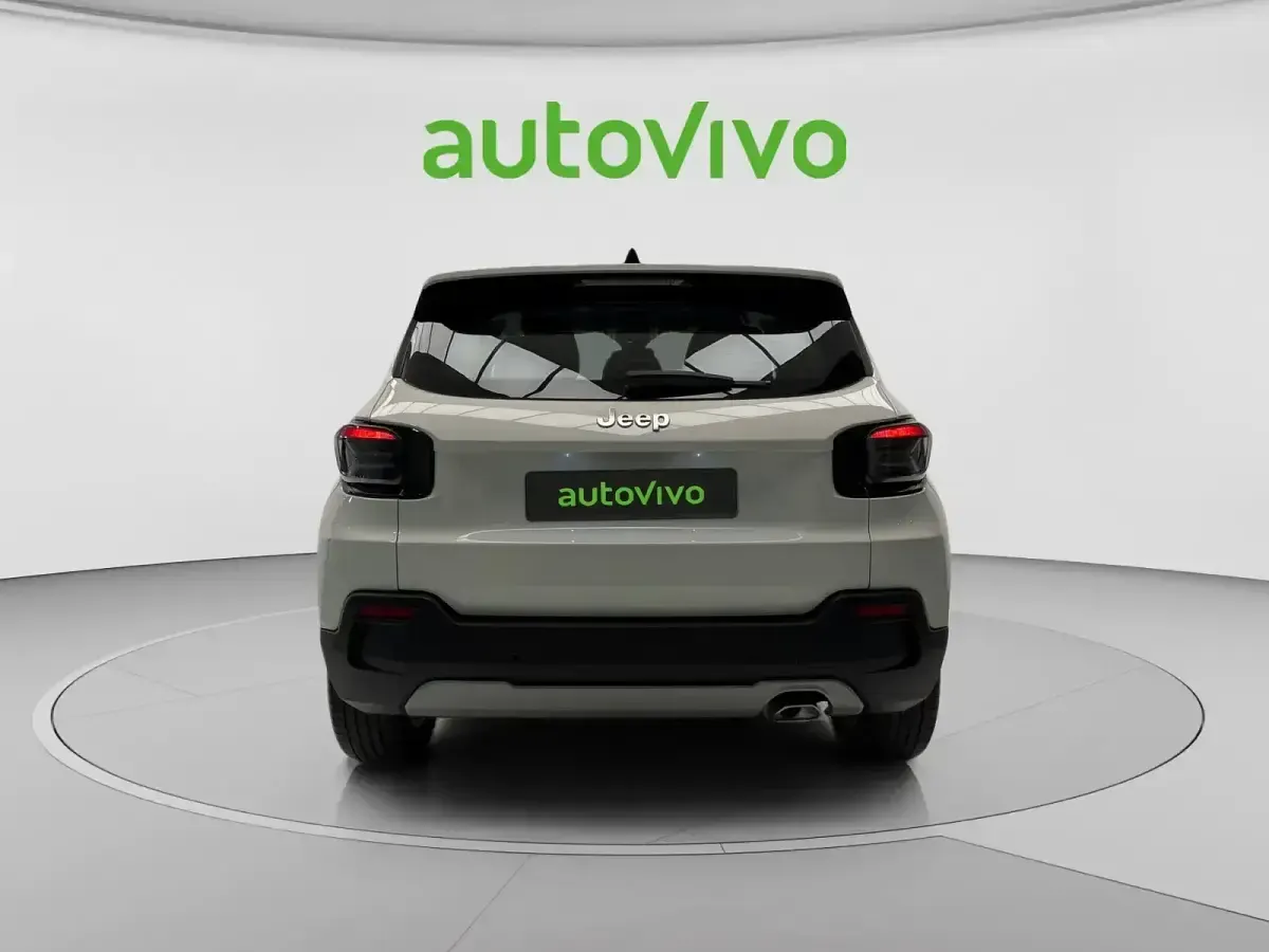 Usado Jeep Avenger Altitude 100 CV (73 kW) 2024 Blanco SUV