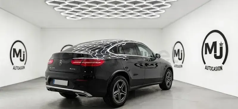 Usado Mercedes GLC300e 306 CV (225 kW) 2022 Gris / plata SUV