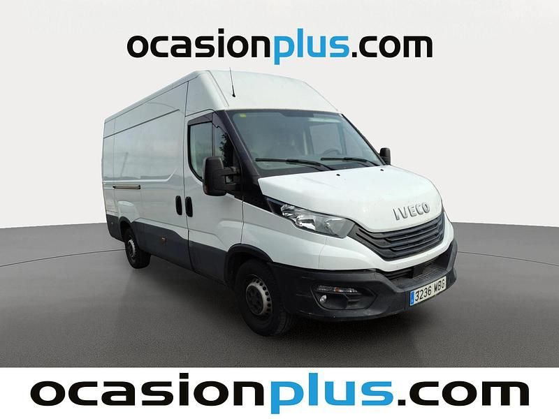 Usado Iveco Daily 156 CV (114 kW) 2022 Blanco Berlina
