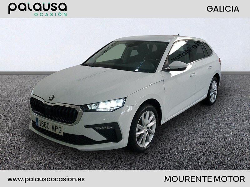 Blanco Usado 2024 Skoda Scala Selection Utilitario | 20.500 € (Precio justo) - Imagen 1/4