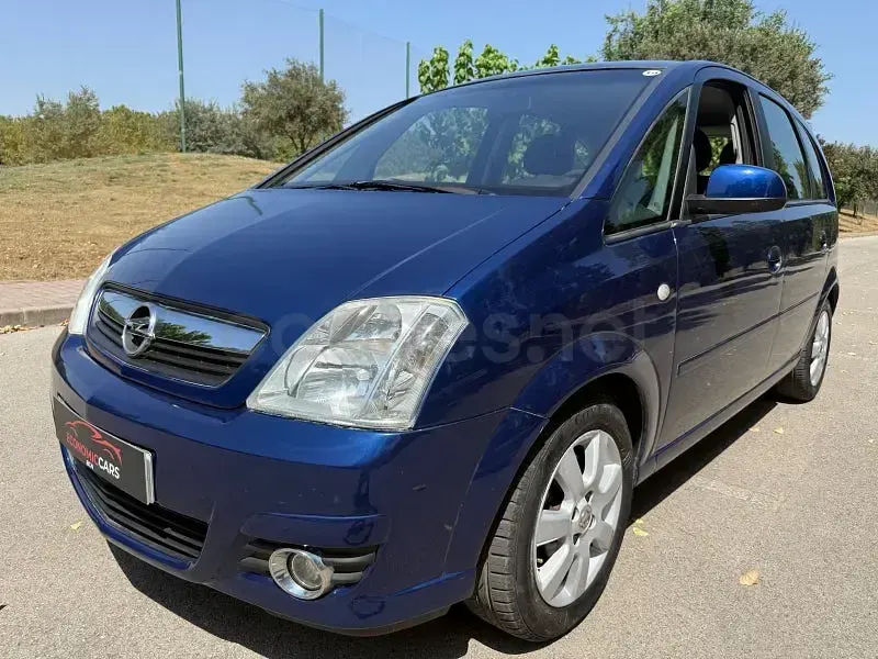 Usado Opel Meriva Cosmo 105 CV (77 kW) 2006 Azul Monovolumen