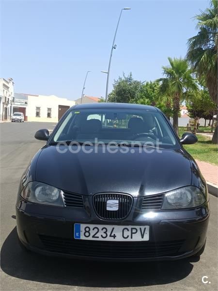 Negro Usado 2003 Seat Ibiza Reference Berlina | 2500 € (Precio justo) - Imagen 1/4