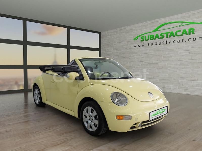 Usado VW New Beetle Cabriolet 100 CV (73 kW) 2004 Amarillo Descapotable
