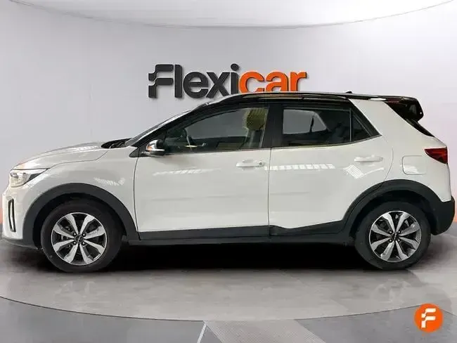 Usado Kia Stonic 100 CV (73 kW) 2021 Blanco SUV