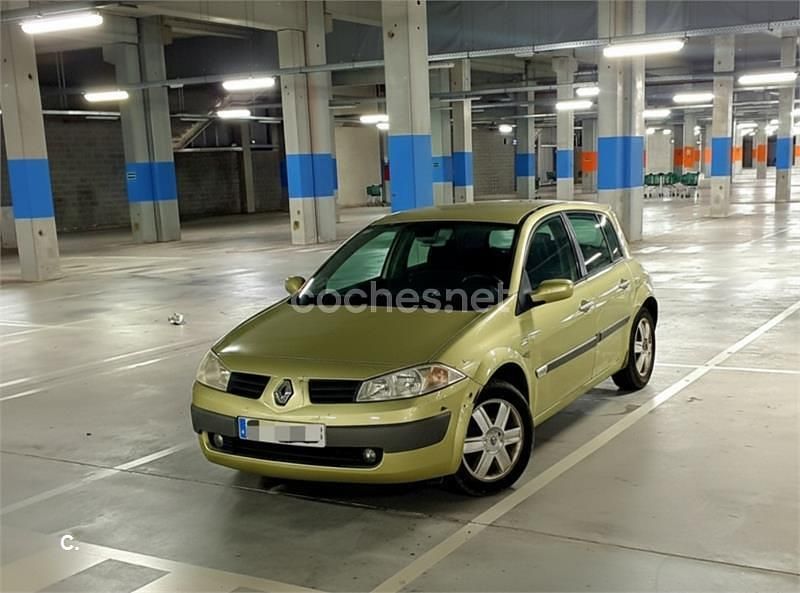 Verde Usado 2005 Renault Mégane II Dynamique Berlina | 1950 € (Super precio) - Imagen 1/4