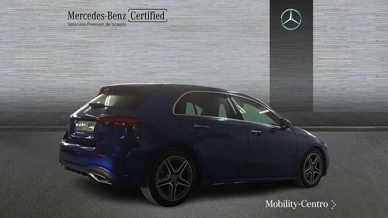 Usado Mercedes A180 109 CV (80 kW) 2024 Azul Utilitario
