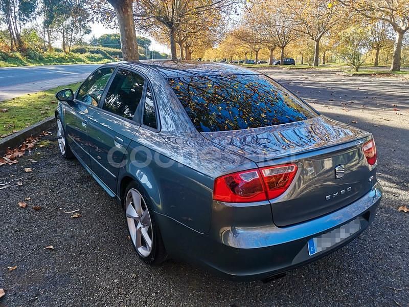 Usado Seat Exeo Sport 170 CV (125 kW) 2012 Gris / plata Berlina