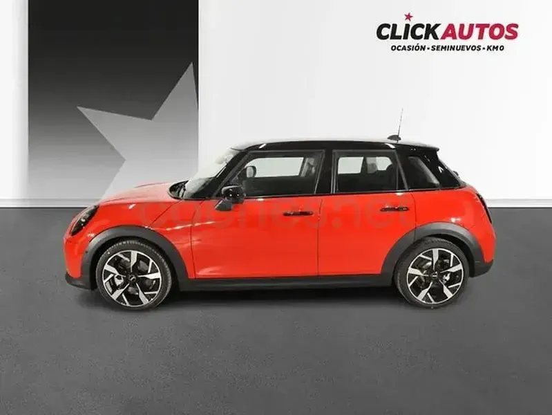 Usado Mini Cooper 114 kW (156 CV) 2025 Rojo Utilitario