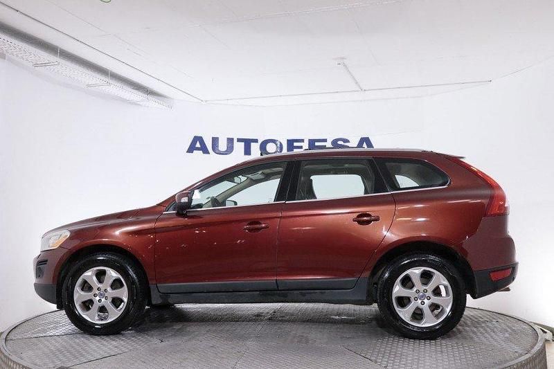 Occasion Volvo XC60 Summum 175 ch (128 kW) 2010 Rouge SUV