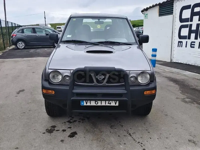Usado Nissan Terrano SE 125 CV (91 kW) 1998 Gris / plata SUV