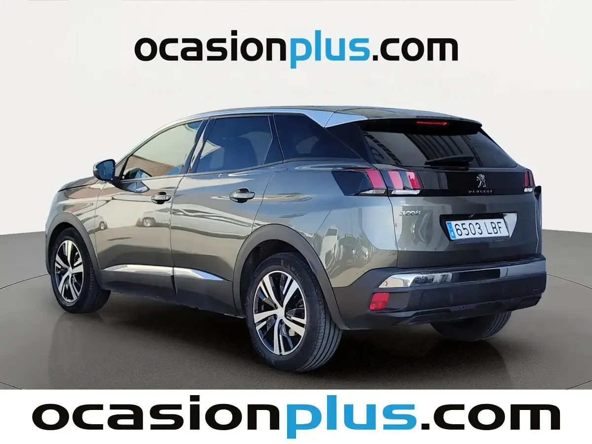 Usado Peugeot 3008 Allure 131 CV (96 kW) 2019 Gris SUV