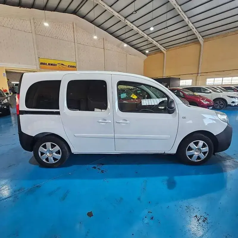 Usado Renault Kangoo 90 CV (66 kW) 2015 Blanco Monovolumen