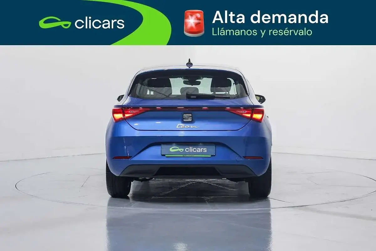 Usado Seat Leon Style 116 CV (85 kW) 2025 Azul Utilitario