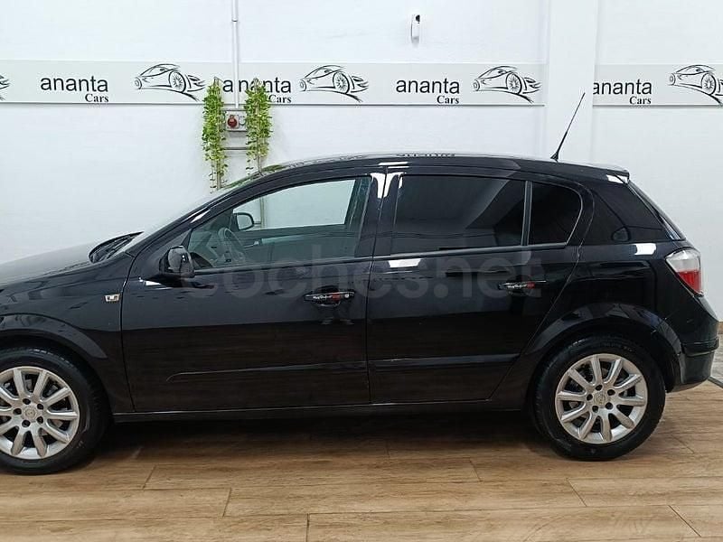 Usado Opel Astra Sport 100 CV (73 kW) 2007 Negro Berlina