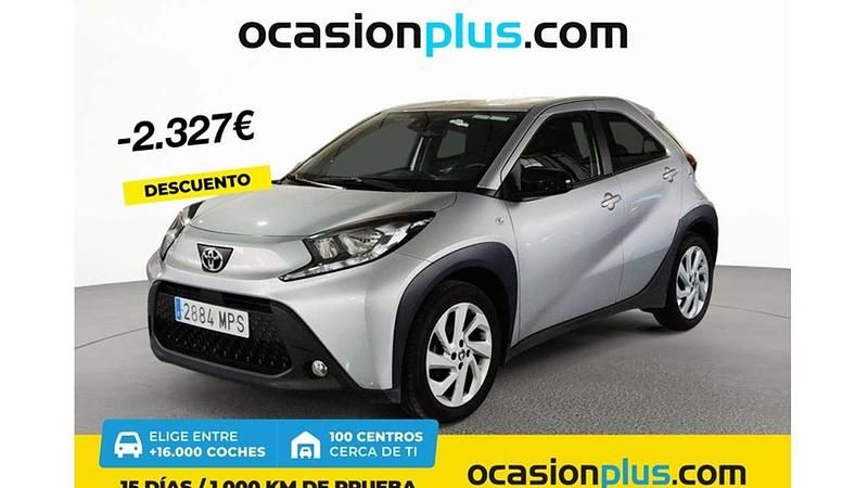 Gris Usado 2024 Toyota Aygo Play Utilitario | 12.773 € (Precio justo) - Imagen 1/4