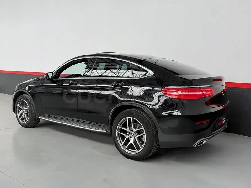 Usado Mercedes GLC250 204 CV (150 kW) 2019 Negro SUV