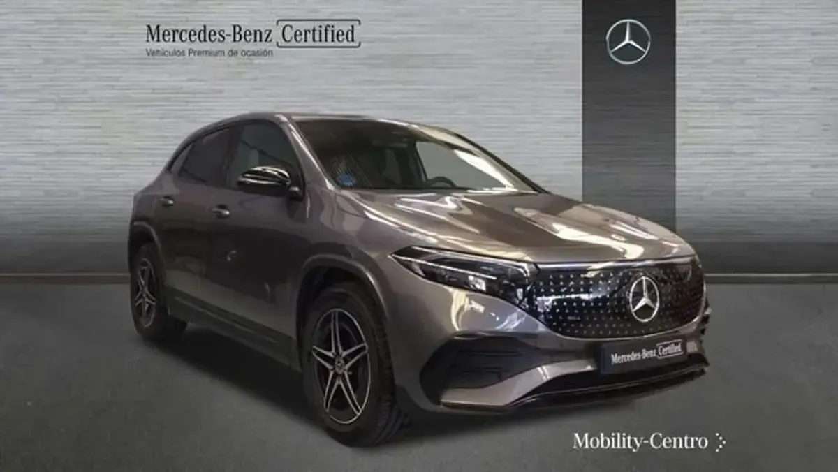 Usado Mercedes EQA250+ AMG line 141 kW (192 CV) 2024 Gris SUV
