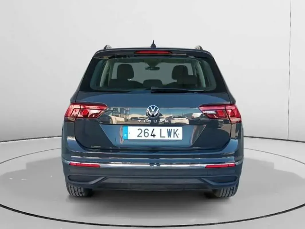 Usado VW Tiguan 122 CV (89 kW) 2022 Gris SUV