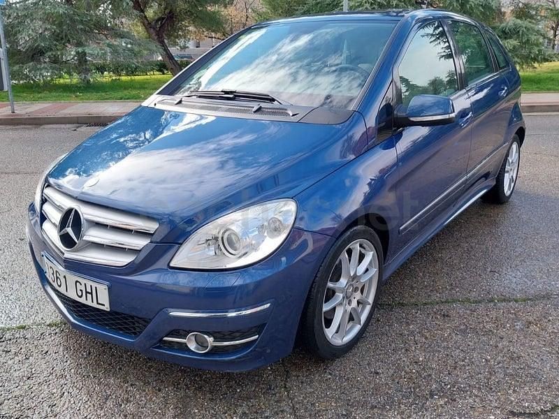 Usado Mercedes B200 140 CV (102 kW) 2008 Azul Monovolumen