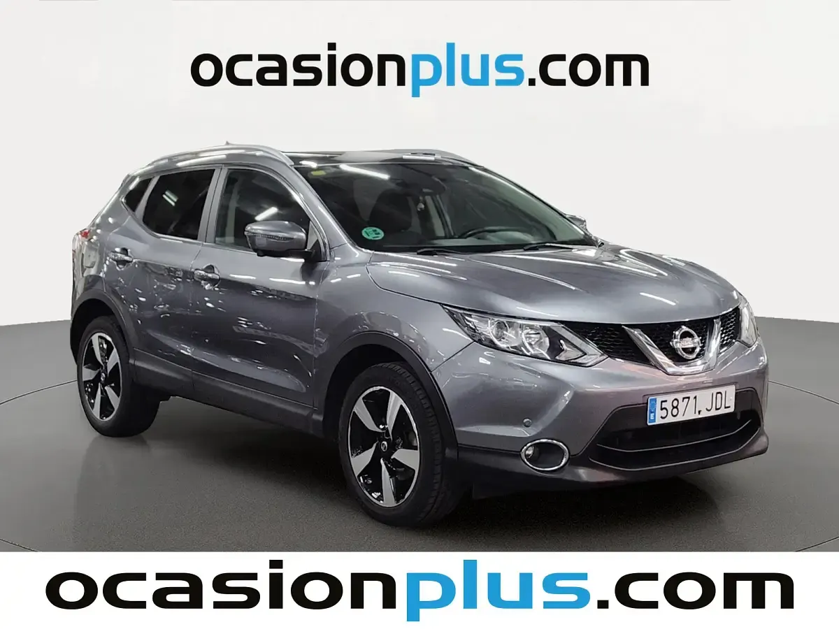 Usado Nissan Qashqai 360º 116 CV (85 kW) 2015 Gris plata SUV