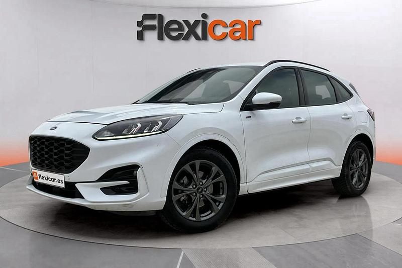 Usado Ford Kuga ST-Line 150 CV (110 kW) 2023 Blanco SUV