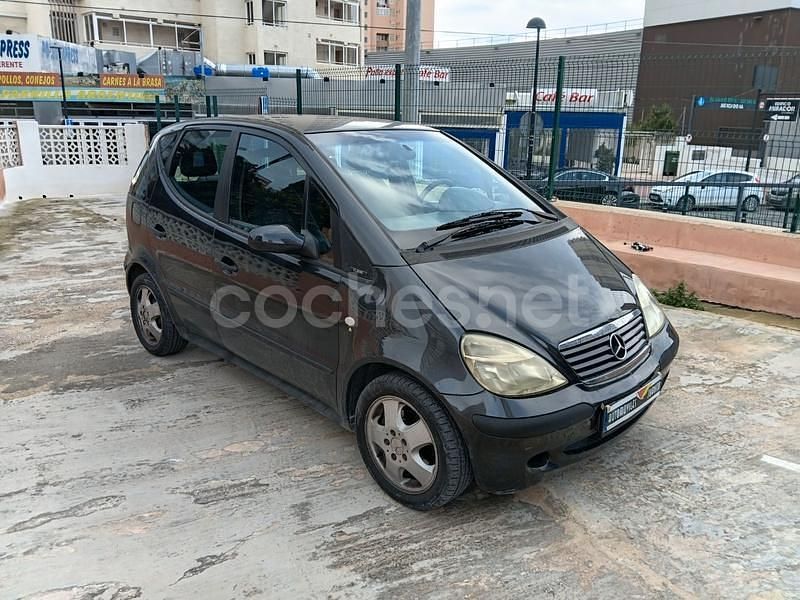Usado Mercedes A160 Avantgarde 75 CV (55 kW) 2003 Negro Monovolumen