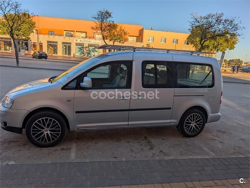 Usado VW Caddy Life 105 CV (77 kW) 2009 Negro Monovolumen