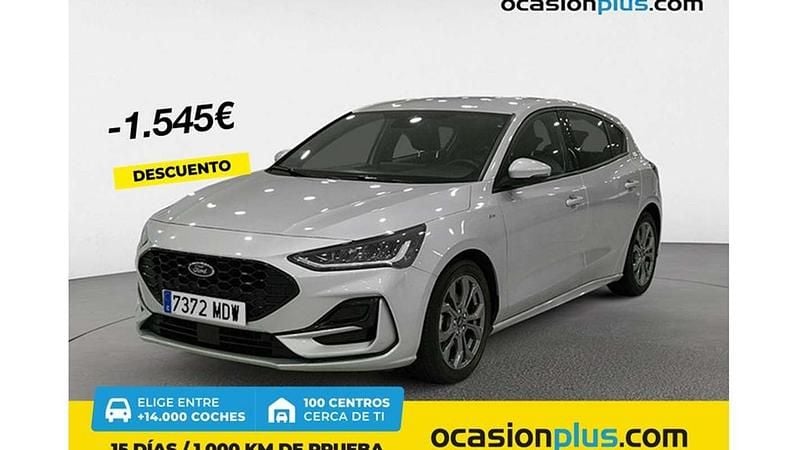Plateado Usado 2023 Ford Focus ST-Line Utilitario | 15.455 € (Buen precio) - Imagen 1/4