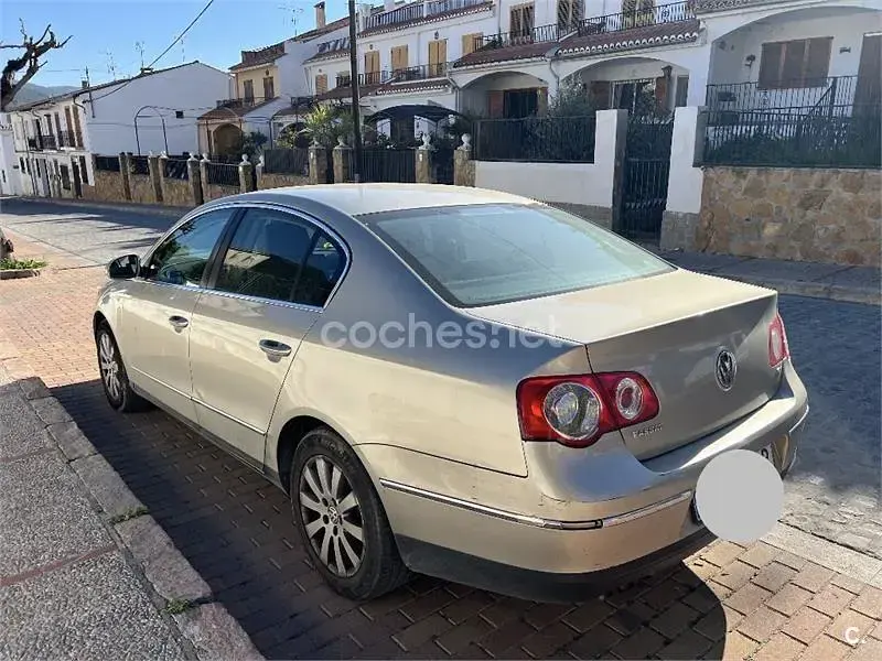 Usado VW Passat Advance 105 CV (77 kW) 2006 Beige Berlina