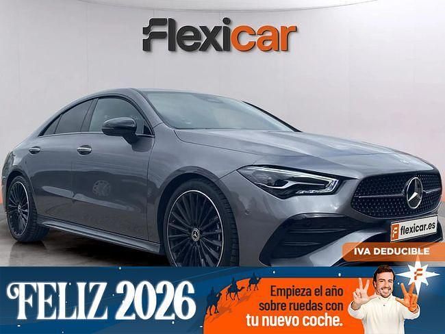 Gris Usado 2025 Mercedes CLA220 Berlina | 43.990 € (Un poco caro) - Imagen 1/4