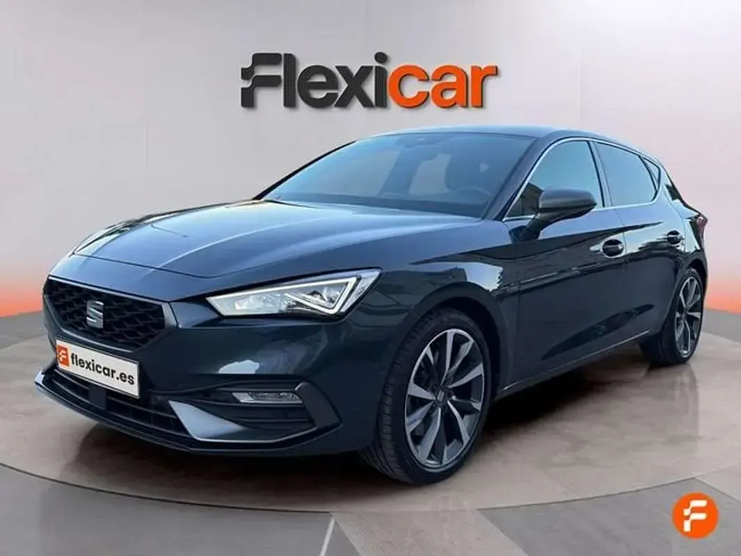 Usado Seat Leon FR 150 CV (110 kW) 2020 Gris Utilitario