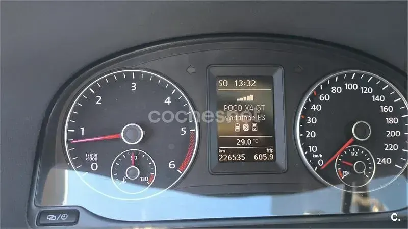 Usado VW Touran Advance 140 CV (102 kW) 2013 Blanco Monovolumen