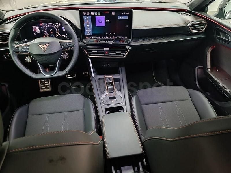 Usado Cupra Leon 150 CV (110 kW) 2025 Gris / plata Berlina