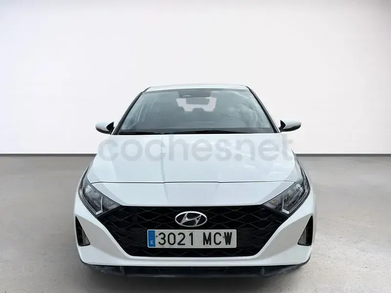Usado Hyundai i20 101 CV (74 kW) 2022 Blanco Berlina