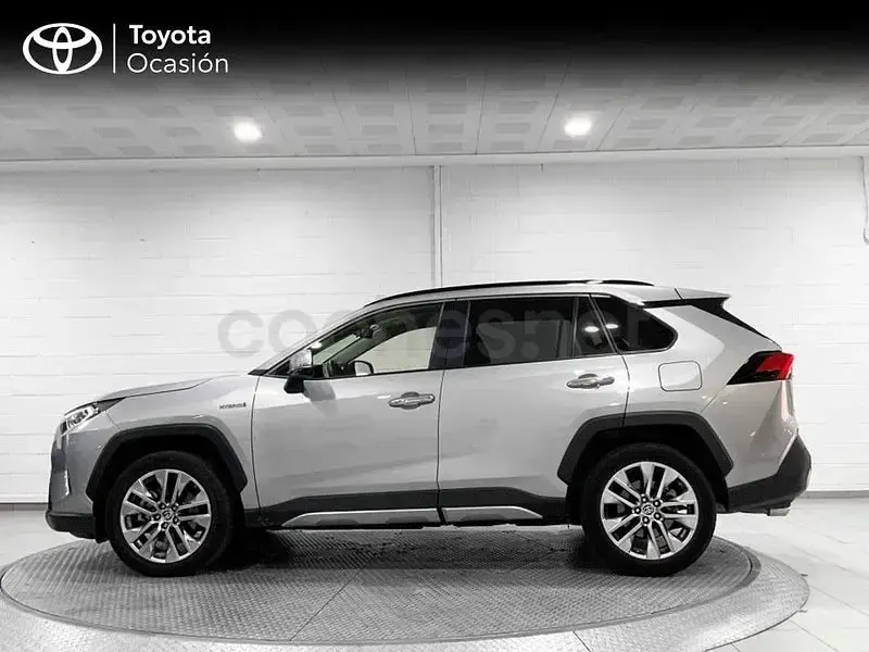Usado Toyota RAV4 Hybrid Luxury 222 CV (163 kW) 2020 Gris / plata SUV