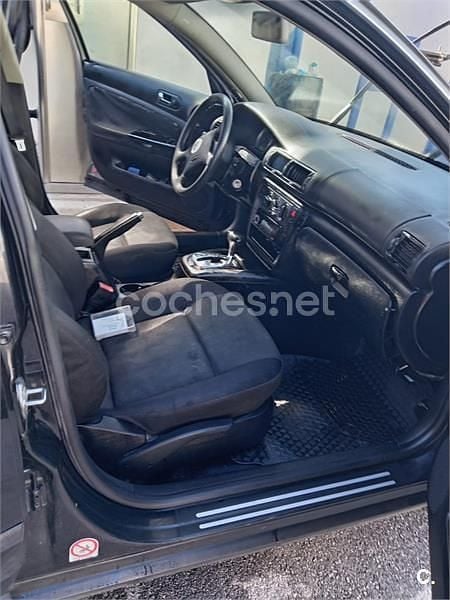 Usado VW Passat Trendline 130 CV (95 kW) 2003 Azul Berlina