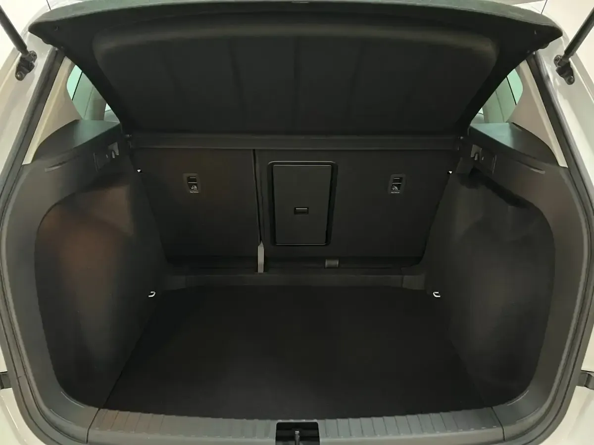 Usado Seat Ateca Style 116 CV (85 kW) 2022 Blanco SUV
