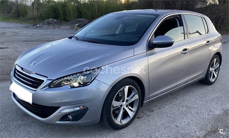 Usado Peugeot 308 Allure 92 CV (67 kW) 2015 Gris / plata Berlina